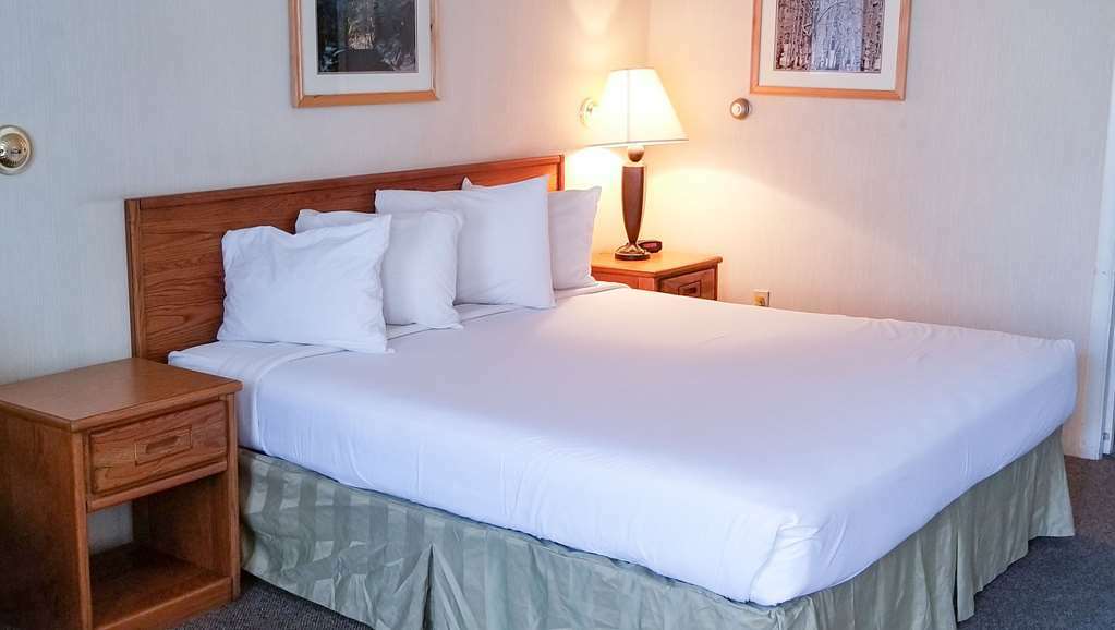 Magnuson Hotel Ely Habitación foto